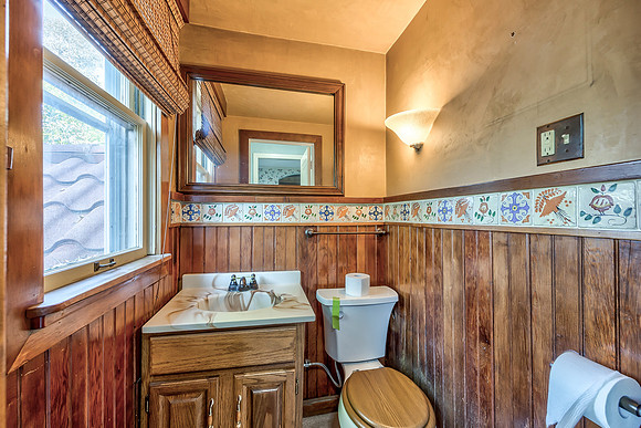 8608MeadowLn-31
