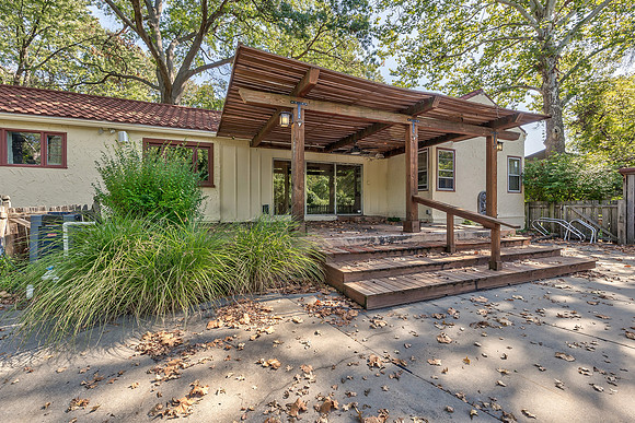 8608MeadowLn-36