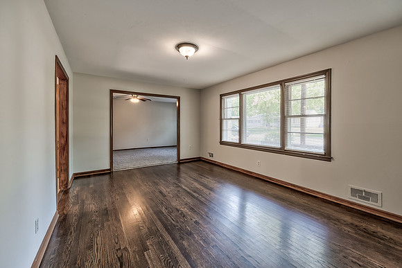 6612MelroseLn-15