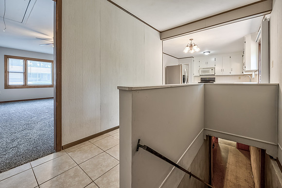 6612MelroseLn-22