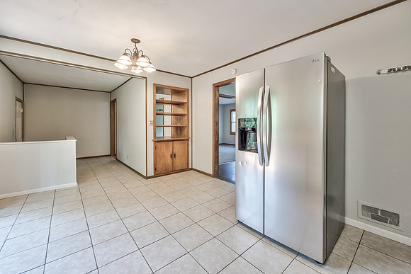 6612MelroseLn-26