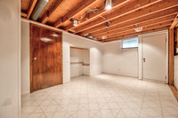 402NEKeystoneDr-20