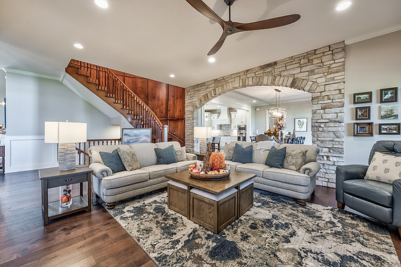 10412StonehausDr-16