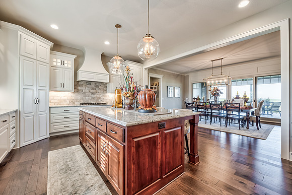 10412StonehausDr-25