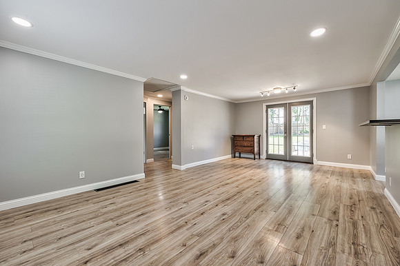 8220GrandAve-8