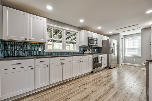 8220GrandAve-15
