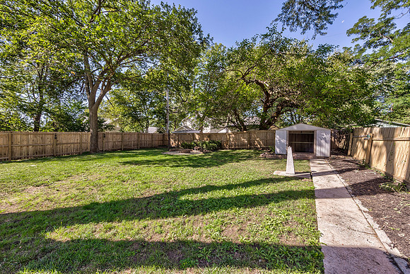 8220GrandAve-25