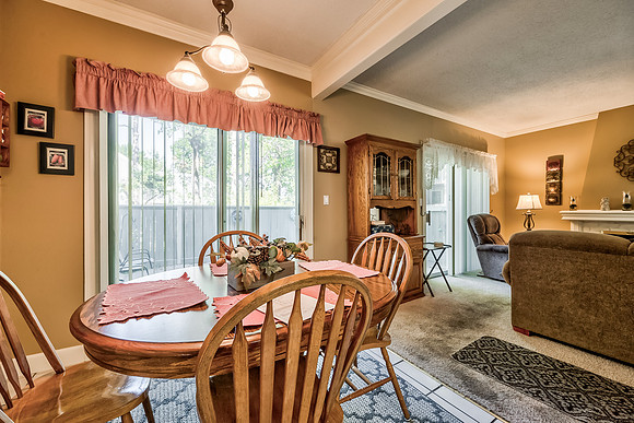 8016ColonyLn-13
