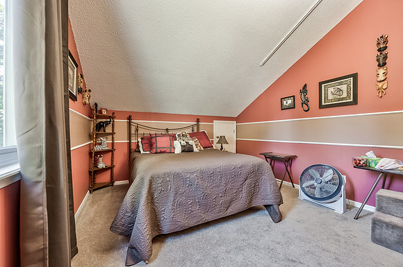 8016ColonyLn-20