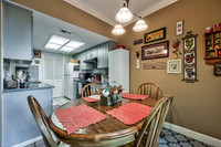 8016ColonyLn-8