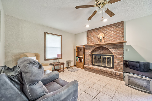 16380FortRileyRd-5