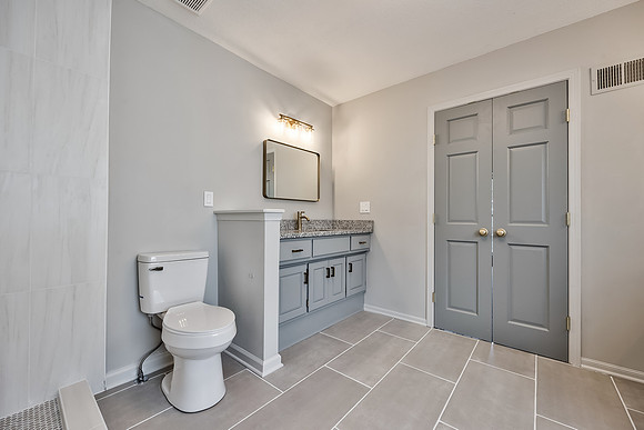 22033W51TR-17