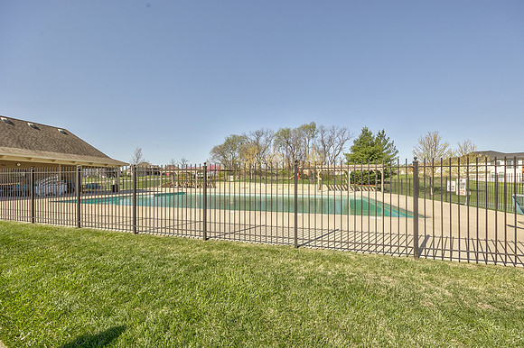 4246LakeviewTR-42