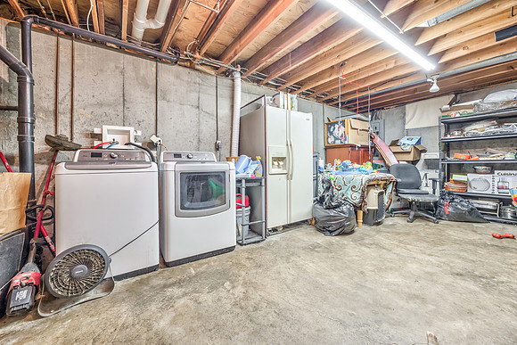 405SMontclaireDr-19