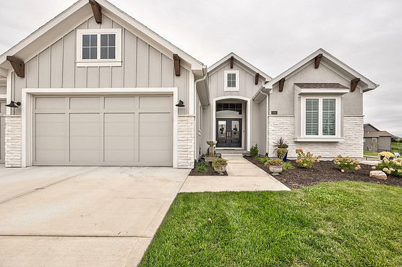 7616NDonnellyAve-3