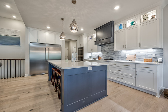 7616NDonnellyAve-13