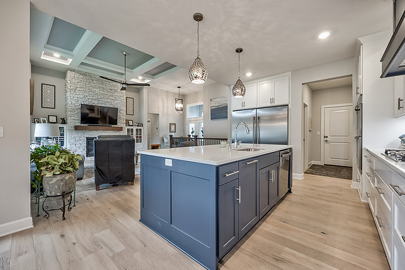 7616NDonnellyAve-17