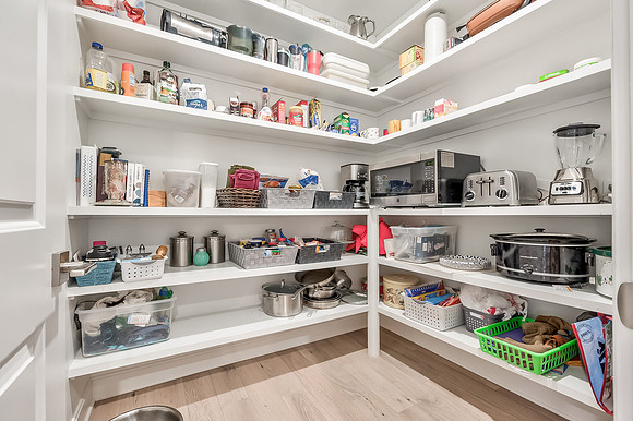 7616NDonnellyAve-20
