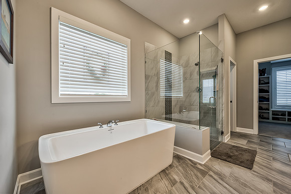 7616NDonnellyAve-25