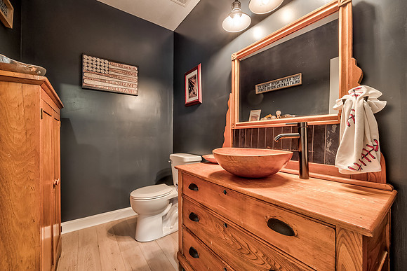 7616NDonnellyAve-29