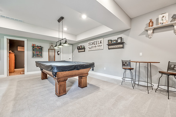 7616NDonnellyAve-32