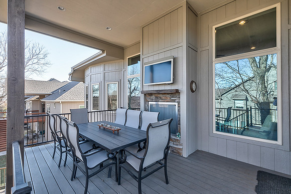 6801MillbrookSt-37