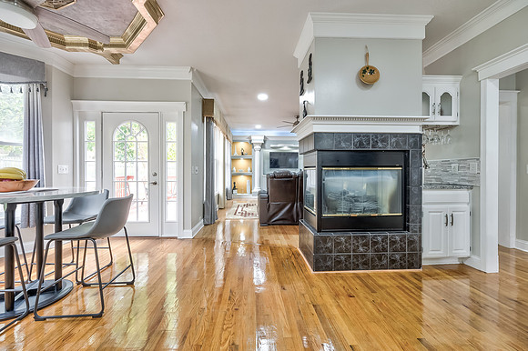 6901NBellfontaineAve-7