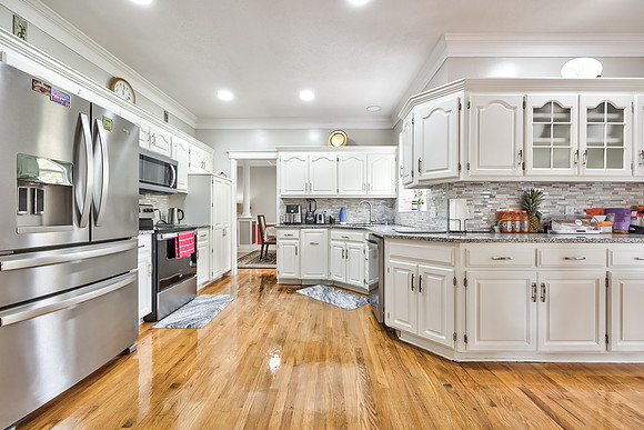 6901NBellfontaineAve-9