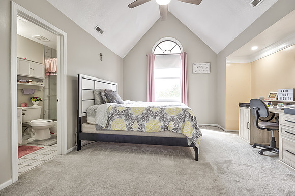 6901NBellfontaineAve-24
