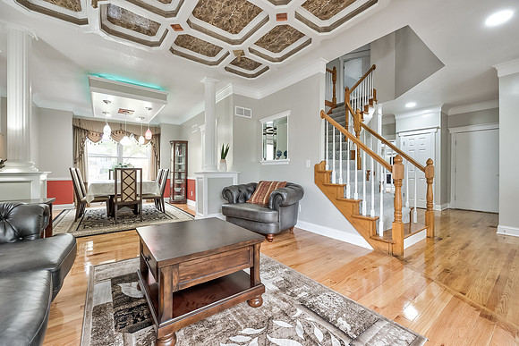 6901NBellfontaineAve-3