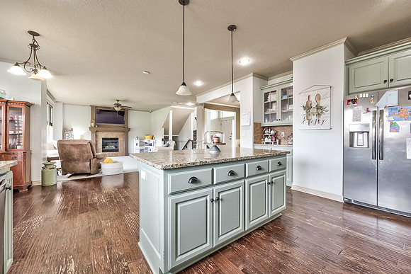 1412SWWhistleDr-12