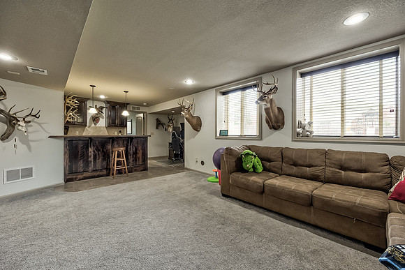 1412SWWhistleDr-19