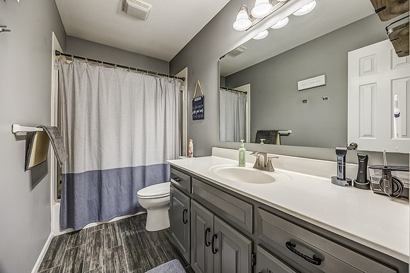 20783SSkyviewLN-26