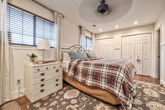 243NEEdgewaterDr-6