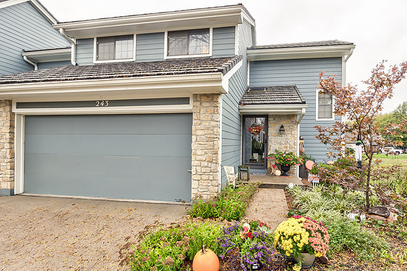 243NEEdgewaterDr-4