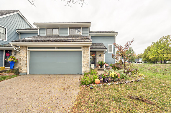 243NEEdgewaterDr-3