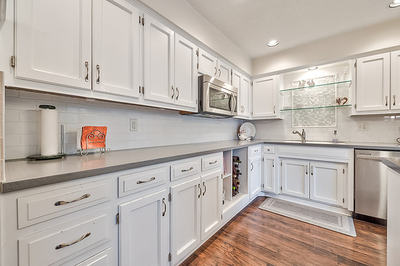 243NEEdgewaterDr-21