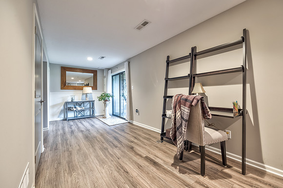 243NEEdgewaterDr-26