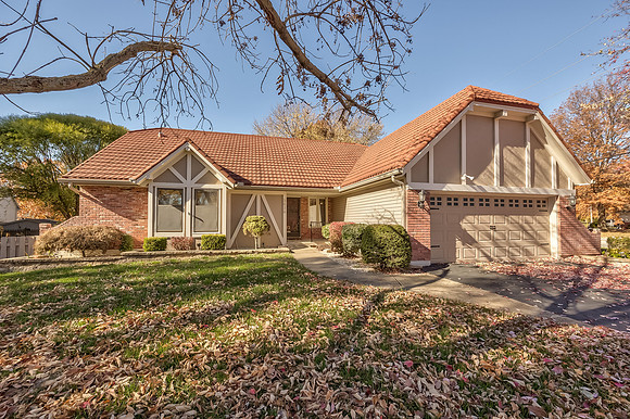 3836NEEllisonDr-3