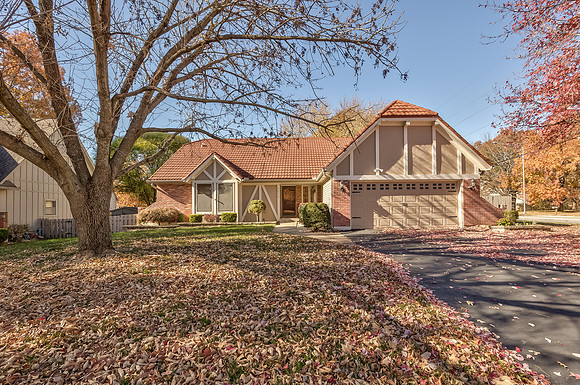 3836NEEllisonDr-1