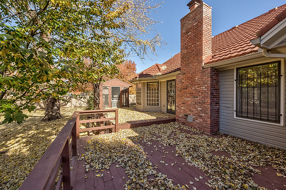 3836NEEllisonDr-7