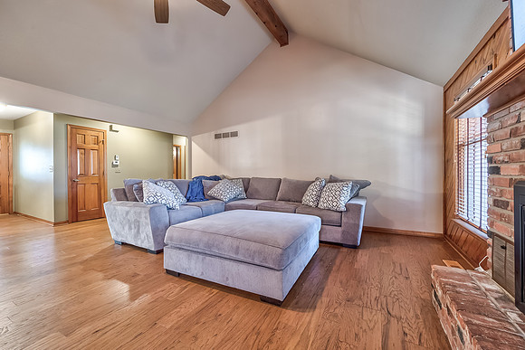 3836NEEllisonDr-14