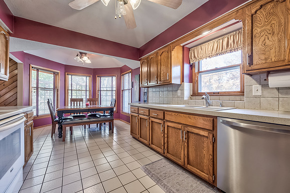 3836NEEllisonDr-22