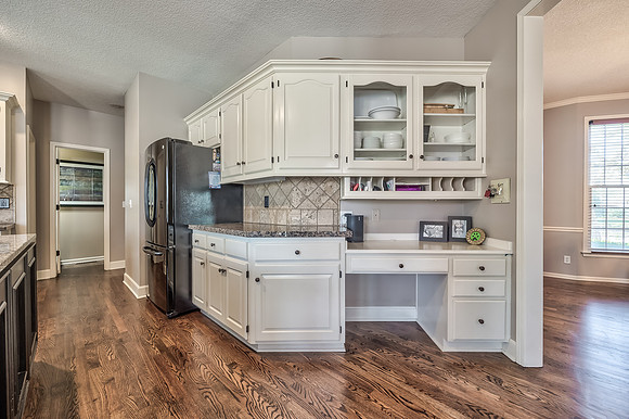 13801MeadowLn-24