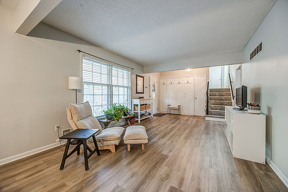 6416Greenwood-6