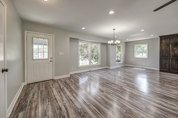 5624LocustAve-15