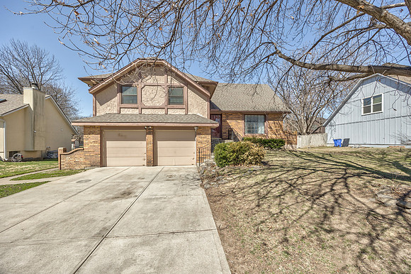 405SMontclaireDr-27