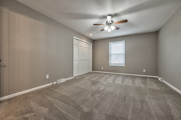 6136NewtonSt-20