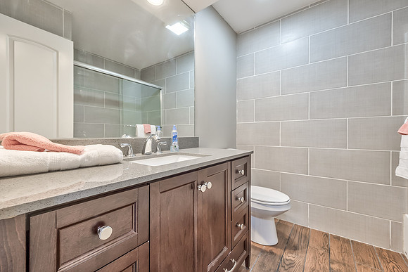 6136NewtonSt-24