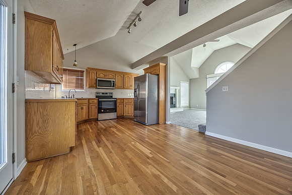 15895SLocustST-9